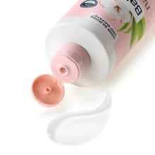 Load image into Gallery viewer, Balea - Shampooing Extrait de Coton Bio &amp; Thé Vert
